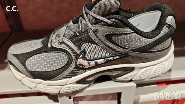 Оригинални Nike V5 RNR SE, номер 47.5 , 31 см, снимка 5 - Маратонки - 56208678