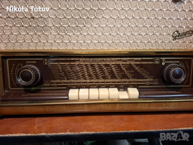 Продава се старинно дървено радио . , снимка 2 - Антикварни и старинни предмети - 53037901