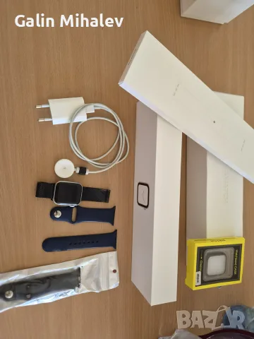 Apple watch series 4 - 40mm, снимка 4 - Смарт часовници - 56047927