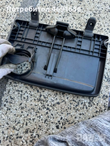 Масичка или рафче за гърба на предна седалка на мазда Mazda c14788an1 само за 20лв., снимка 3 - Части - 52892980