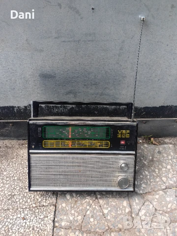 Старо радио VEF 206