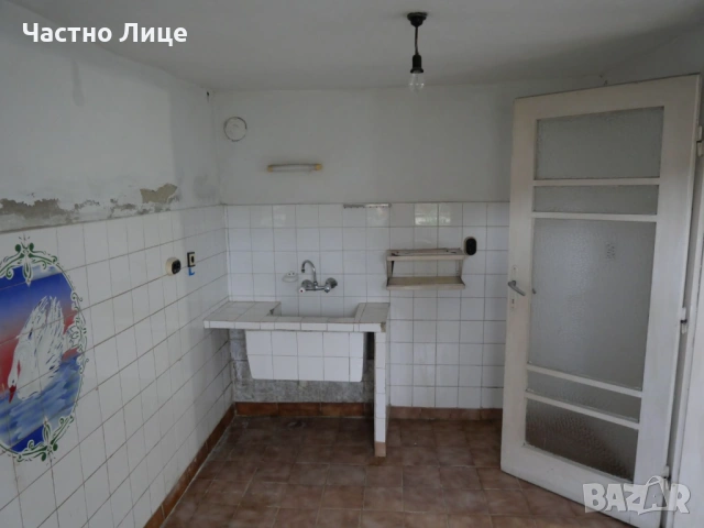 Къща в гр.Аксаково с РЗП 210 кв.м., снимка 12 - Къщи - 53922681