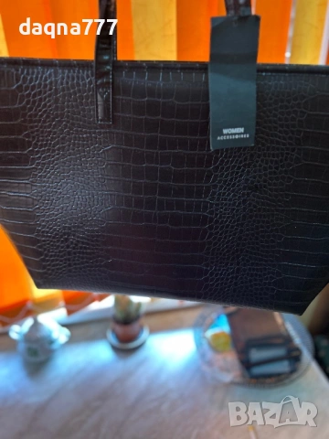 Нова голяма дамска чанта, снимка 3 - Чанти - 54213134