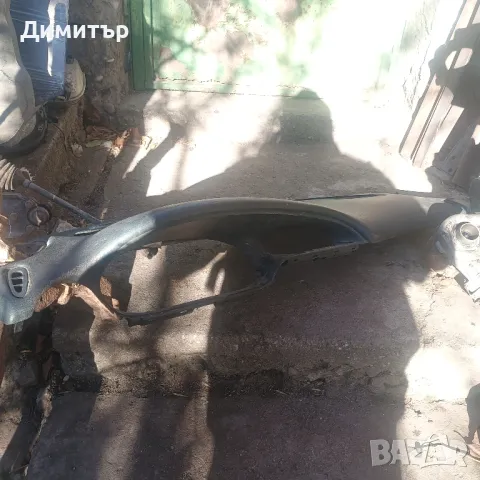 Табло Арматурно Горна Част За Рено Меган 1998г / Renault Megane 1998y