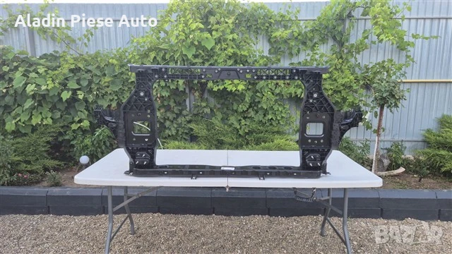 Скоба за преден панел Kia Sportage 5 NQ5 година 2022 2023 2024 2025 код 64101R2000, 64101-R2000 