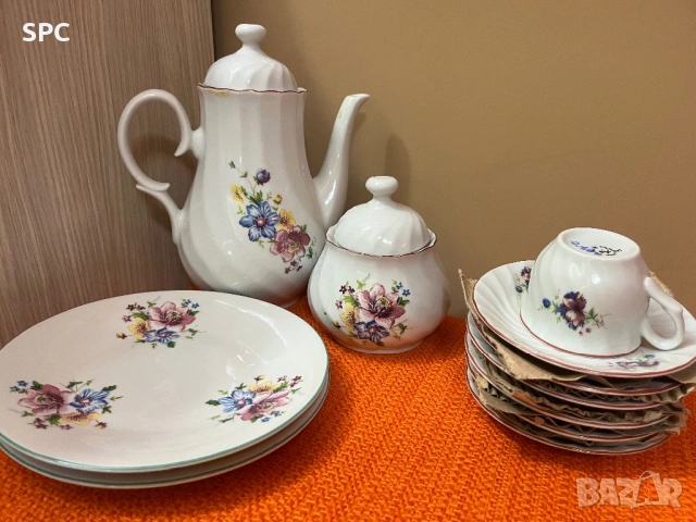 Порцеланов сервиз