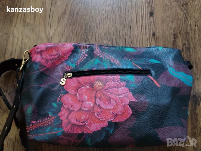 desigual - страхотна дамска чанта КАТО НОВА, снимка 4 - Чанти - 50271727