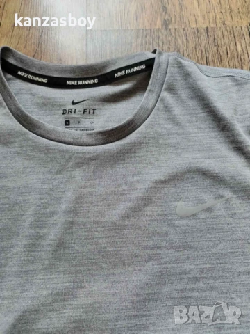 Nike Dri-FIT - страхотна дамска тениска S, снимка 2 - Тениски - 51031005