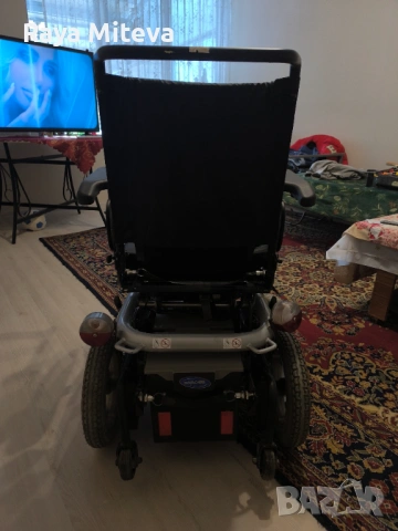 Акумулаторен инвалиден стол Invacare Bora, снимка 9 - Инвалидни колички - 53129929