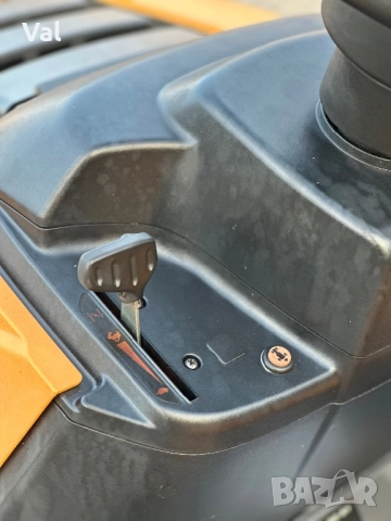 Тракторна косачка Stiga Estate 3084Hydro, снимка 5 - Градинска техника - 52525623