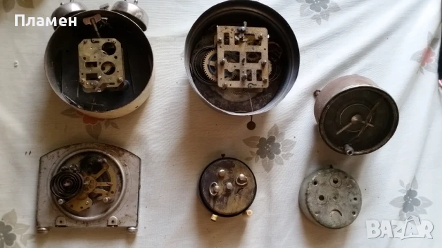 Настолни часовници за части, снимка 2 - Антикварни и старинни предмети - 50839842