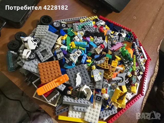 Lego част и минифигури 1,2кг, снимка 3 - Конструктори - 56245530