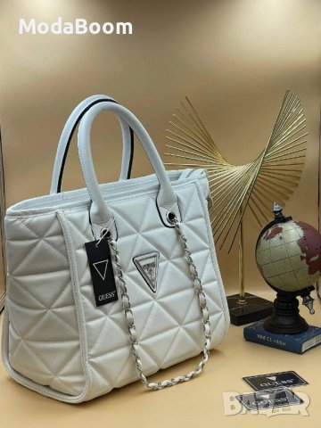 Дамска чанта Guess 