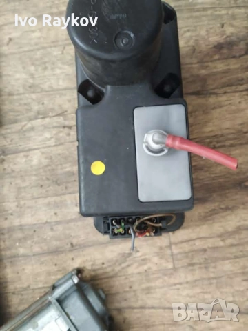  вакуум помпа централно VW, Volkswagen Golf Passat 1H0962257E , снимка 2 - Части - 52742140