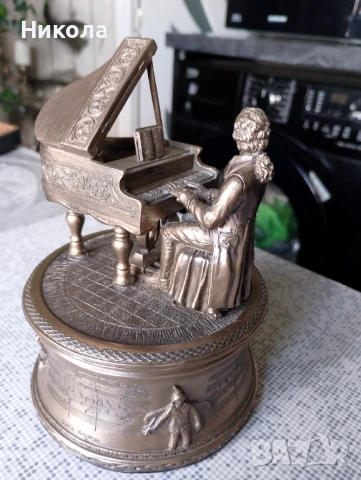 Сувенир,,Моцарт", снимка 3 - Статуетки - 50665954