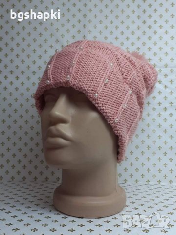 Дамска плетена шапка пепел от рози -64