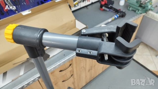 Регулируема стойка за ремонт на велосипеди Vorel 77715, снимка 5 - Аксесоари за велосипеди - 52665162