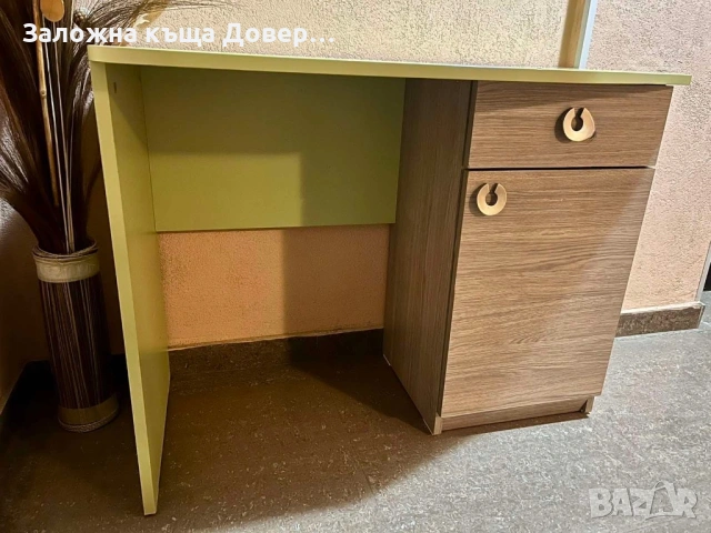 Бюро много запазено ученическо офис отлично състояние, снимка 3 - Бюра - 53102477