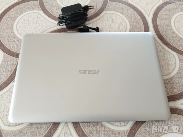 Лаптоп Asus VivoBook X540SA, снимка 2 - Лаптопи за дома - 53138257