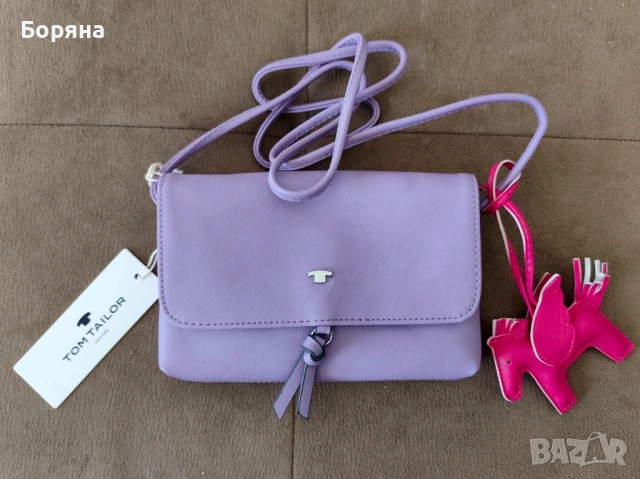 Tom Tailor нова малка лилава чанта с висулка кон, снимка 4 - Чанти - 49033967