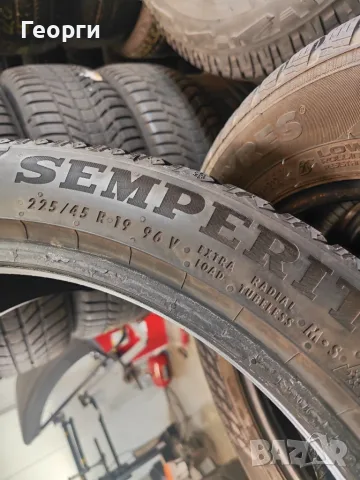 2бр.зимни гуми 225/45/19 Semperit, снимка 4 - Гуми и джанти - 56548967