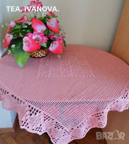 Ръчно плетени покривки и карета, снимка 5 - Покривки за маси - 34023943