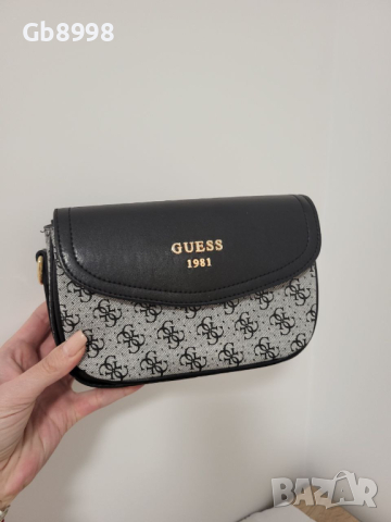 Дамска чанта Guess , снимка 7 - Чанти - 44777559