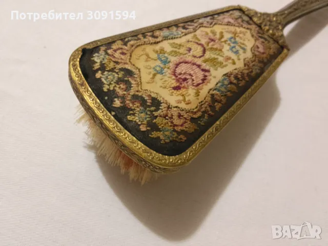  Стара аристократична хубава четка за дрехи с бродерия прекрасна бронзова изработка и хубава бродери, снимка 6 - Други ценни предмети - 48188427