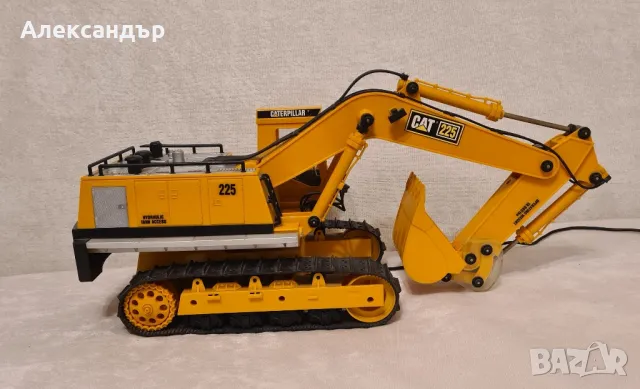 Багер голям CAT 225 с дистанционно , снимка 2 - Коли, камиони, мотори, писти - 48056063