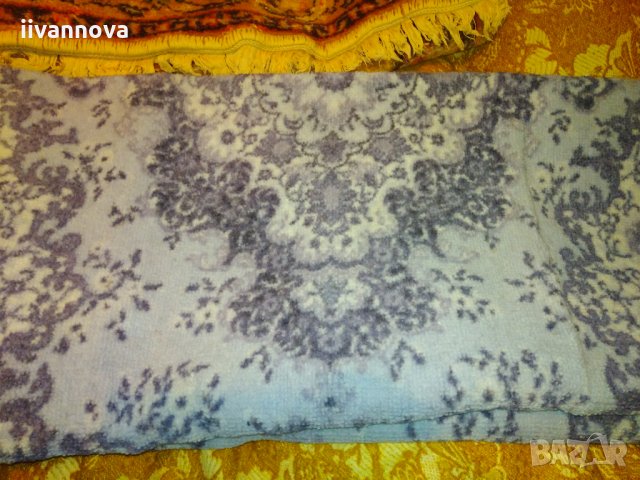 Стар килим пътека