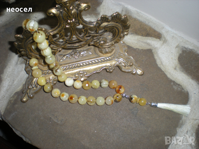 Броеница от кралски кехлибар, снимка 2 - Колиета, медальони, синджири - 54067978