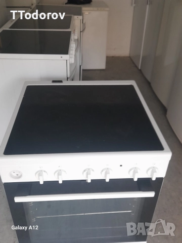 Готварска печка с керамичен плот Voss Electrolux, VKK60309 HV , снимка 3 - Печки, фурни - 52470576