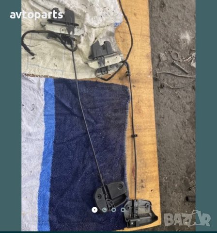 Mercedes w211 седан брави задни седалки