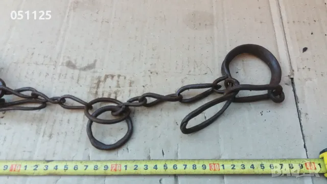 масивни ковани възрожденски окови, белезници, пранги , снимка 3 - Антикварни и старинни предмети - 47906619