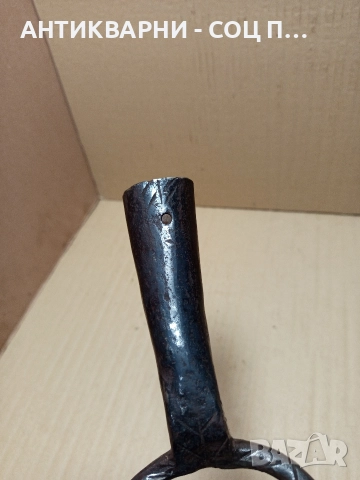 Стара Ръчно Кована Двурога Вила За Сено 0.600кг., снимка 7 - Антикварни и старинни предмети - 52595783