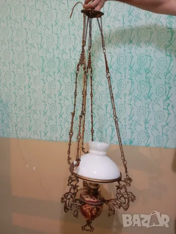 Стар бароков полилей