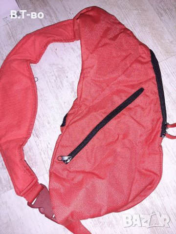 Puma ferrari оригинална раница/чанта, снимка 4 - Раници - 35524941