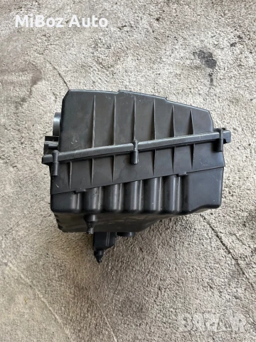 Кутия въздушен филтър Рейндж Роувър Range Land Rover L322