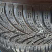 Зимни гуми комплект с джанти Форд фиеста 14 , снимка 3 - Гуми и джанти - 39317819