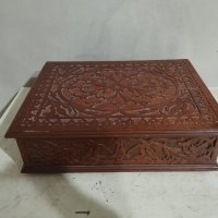 дървена кутия с ажурна декорация, снимка 1 - Антикварни и старинни предмети - 44261417