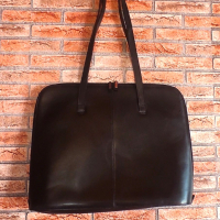 Оригинална дамска бизнес чанта FOSSIL, ест. кожа, снимка 6 - Чанти - 44792040