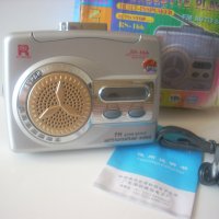 Радио на батерии / Транзистор (опция и за касета) + подарък слушалки, снимка 2 - Радиокасетофони, транзистори - 36853755