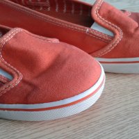 ПРОМОЦИЯ VANS Оригинални Дамски Балеринки 38,5 номер., снимка 14 - Маратонки - 29195667