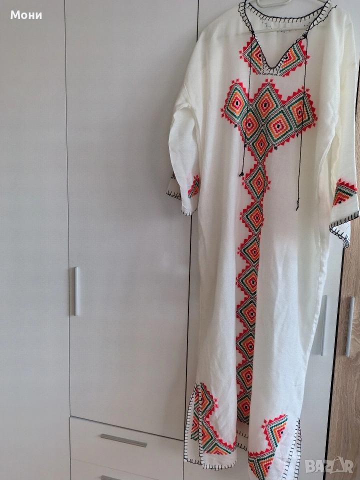 Дамска риза с бродирана шевица., снимка 1