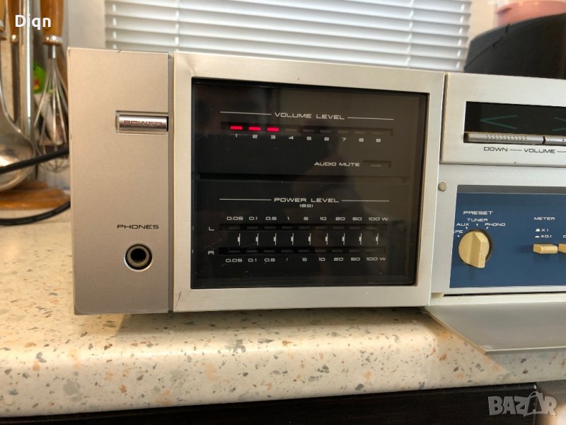 Akai AM-U330, снимка 1