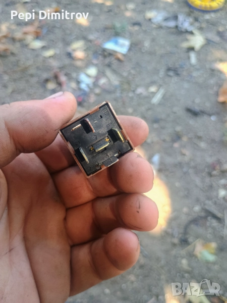 Реле SIEMENS V23134-A52-X237 -- GM 90491314 - 2броя SIEMENS V23134-A52-X237 GM 90 491 314 GM 9049131, снимка 1