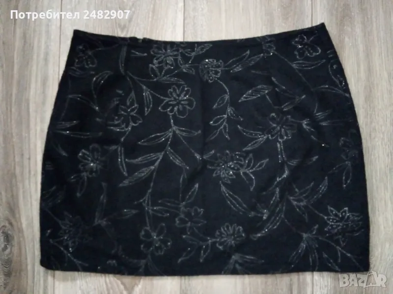 Дамска вълнена пола, снимка 1