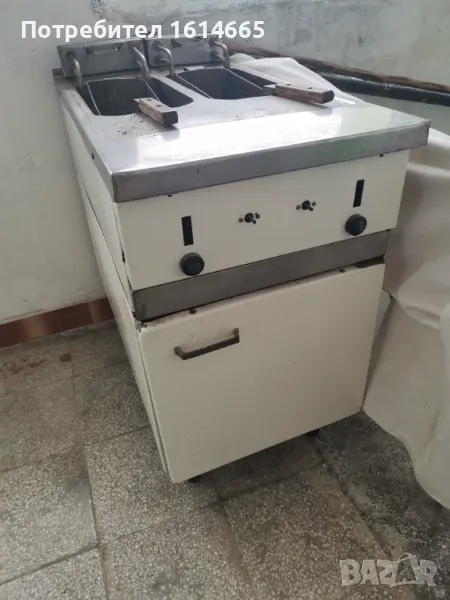 Професионален фритюрник с две отделения , снимка 1