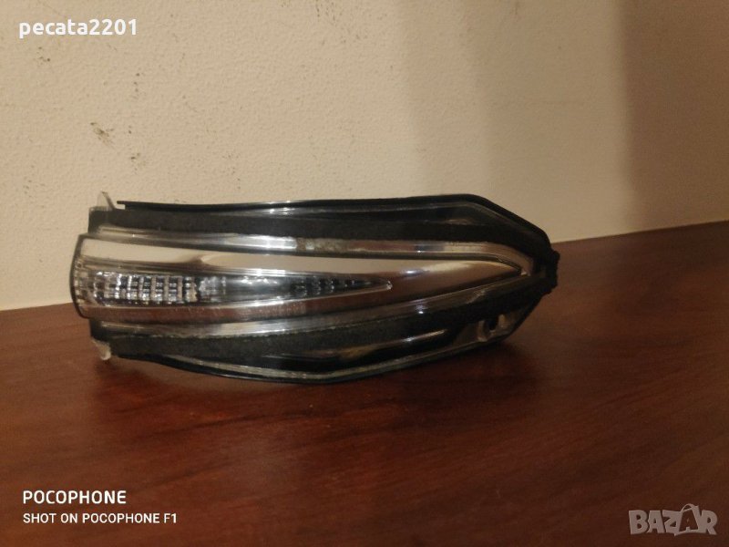 Продавам - оригинален мигач дясно огледало за Тойота Рав 4, снимка 1