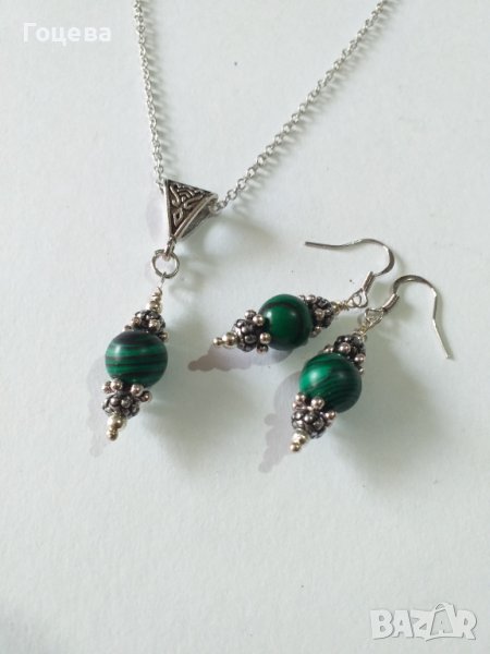 Прекрасен комплект бижута обици и колие с красиви камъни Малахит и орнаменти в цвят старо сребро , снимка 1